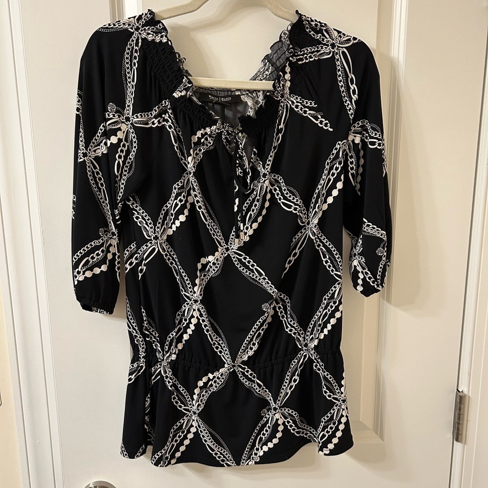 White House Black Market Black and White Fitted Blouse with 3/4 Sleeves